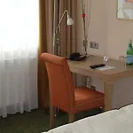 灵德曼酒店 3*