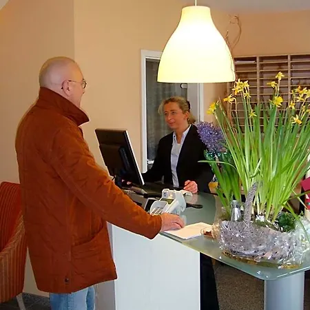 Lindemann Hotel 3*